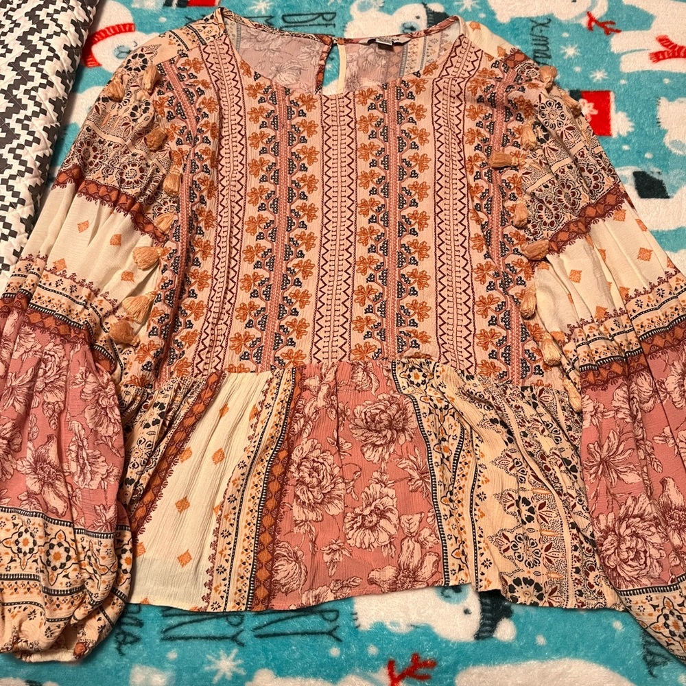 Pink and White American Eagle shirt